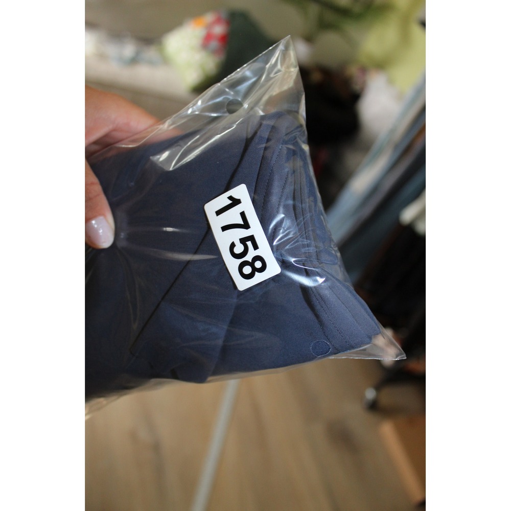 Lululemon Navy Blue High Rise Cropped Leggings Size 6 Activewear Running - Picture 9 of 9